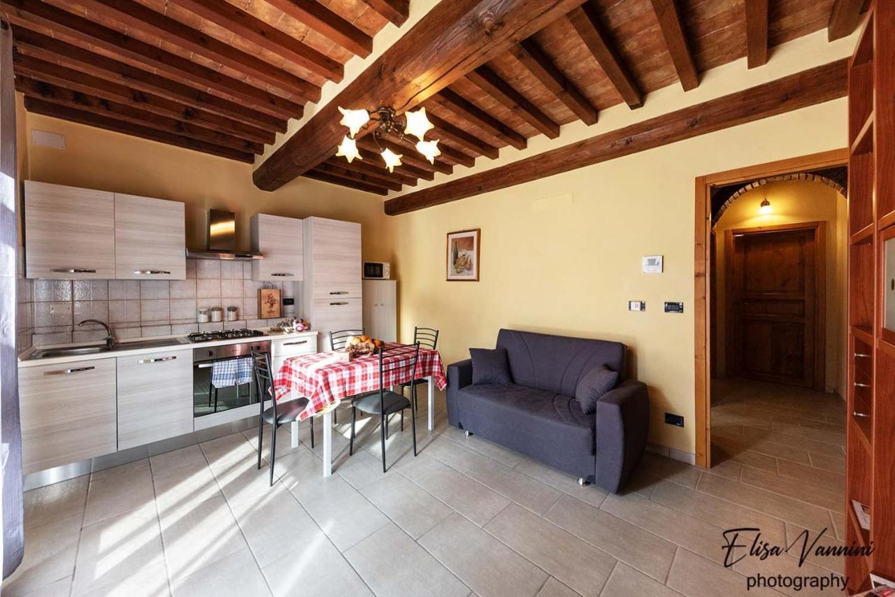 Appartamento Sole-Luna Colleoli Exterior foto