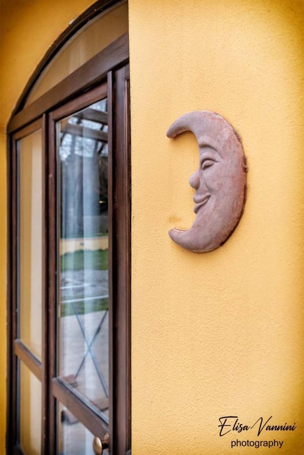 Appartamento Sole-Luna Colleoli Exterior foto