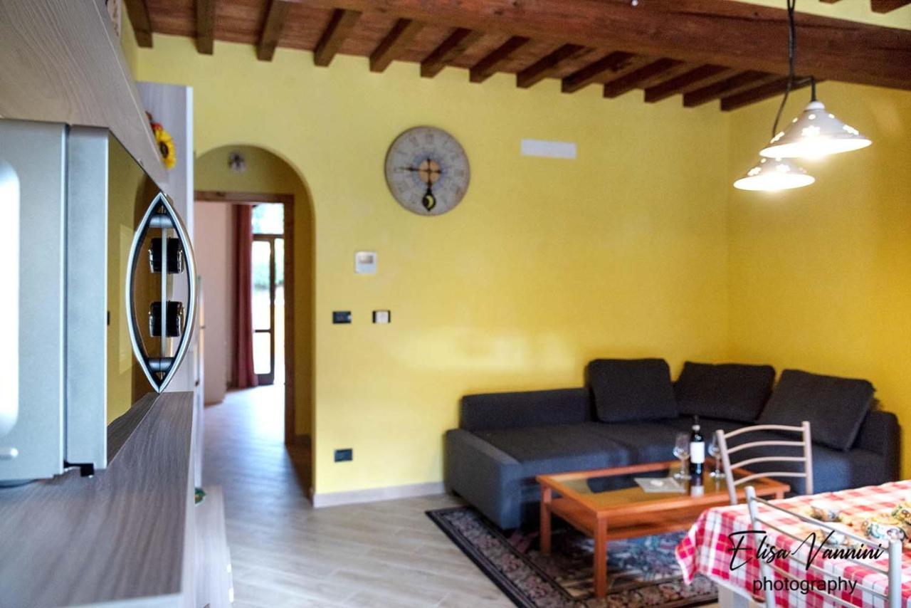 Appartamento Sole-Luna Colleoli Exterior foto